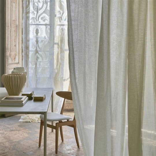 Carlotta voiles   taffetas   designers guild large square