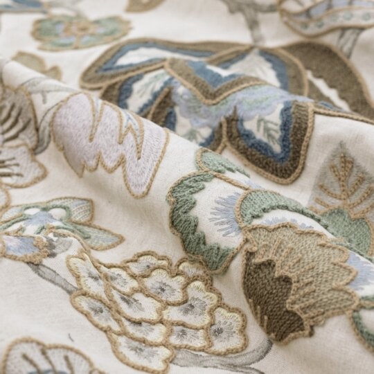Sig embroideries collection large square