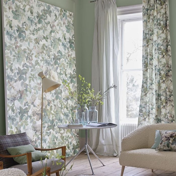 Thelmas garden wallpaper product detail