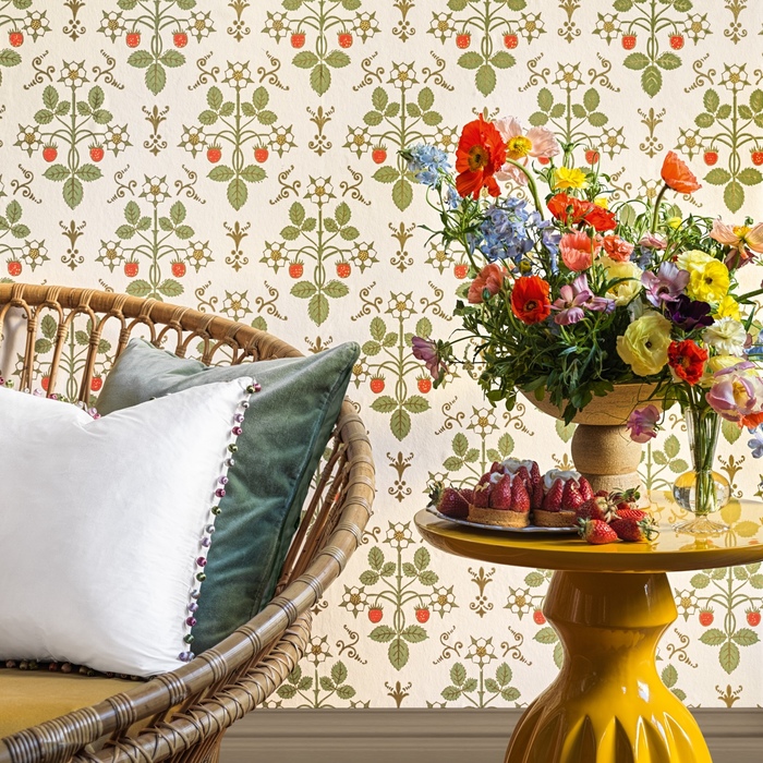 Strawberry classic wallpaper product detail