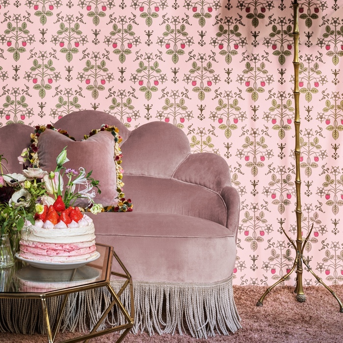 Strawberry classic wallpaper 2 product detail