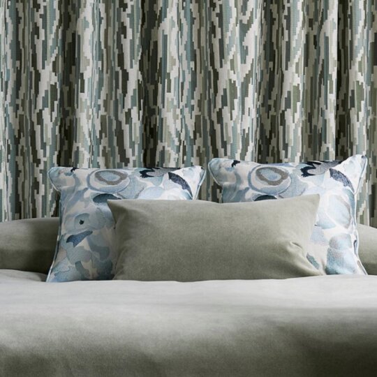 Harlequin signature collection large square