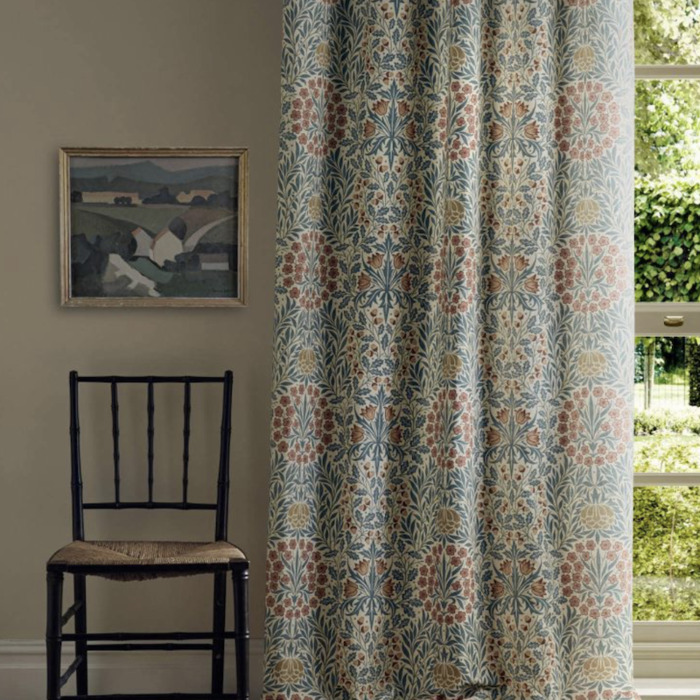 Daisy oak hunt fabric product detail
